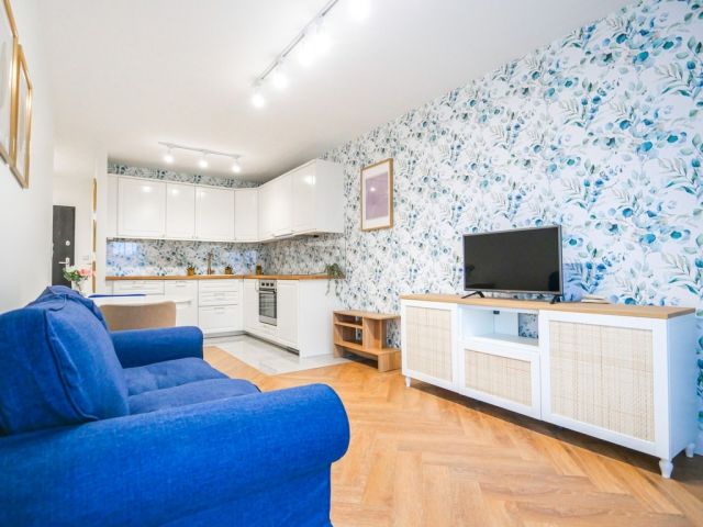 Mieszkanie 2-pokojowe Kraków, ul. Nadwiślańska. Zdjęcie 2