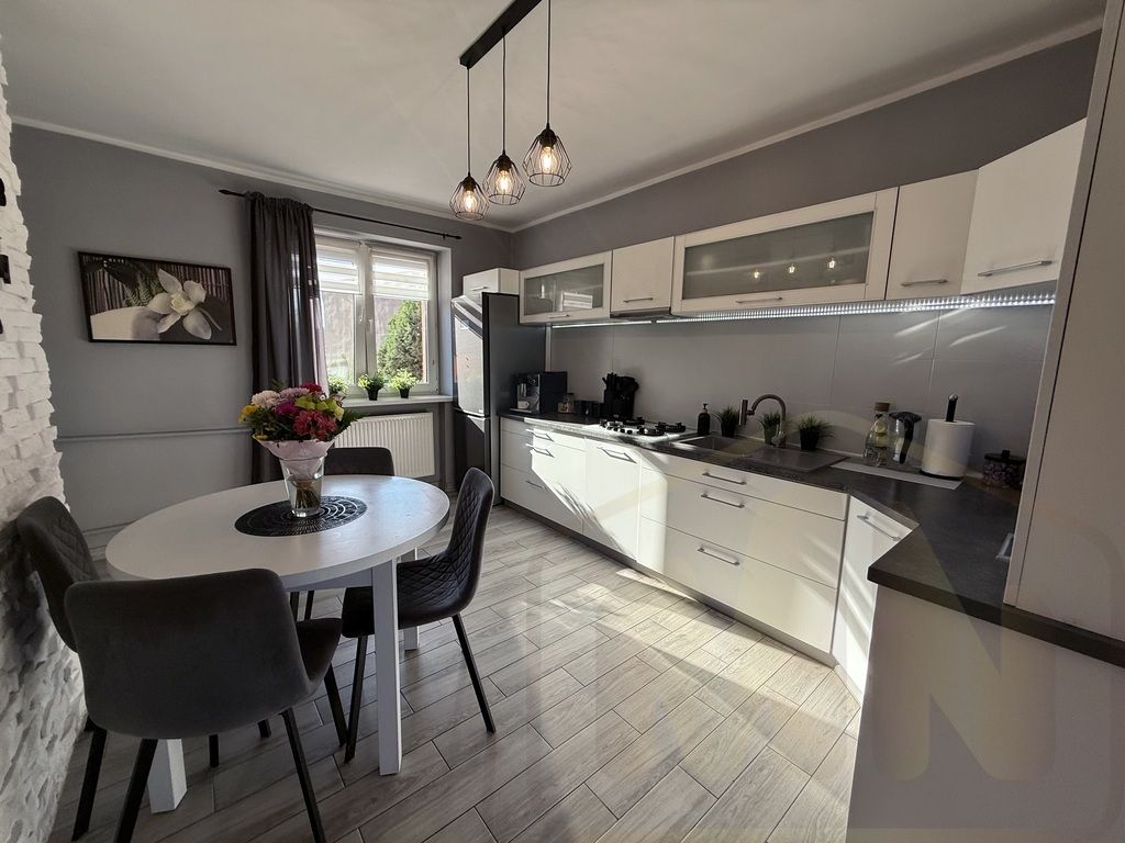 dom wolnostojący, 4 pokoje Kąkolewo. Zdjęcie 18