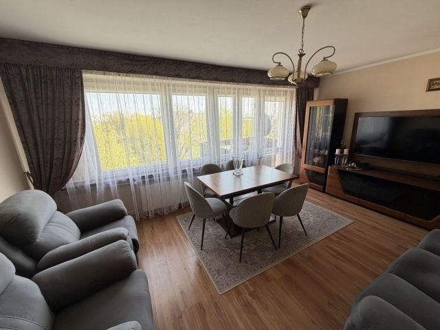 Mieszkanie 3-pokojowe Błonie. Zdjęcie 1