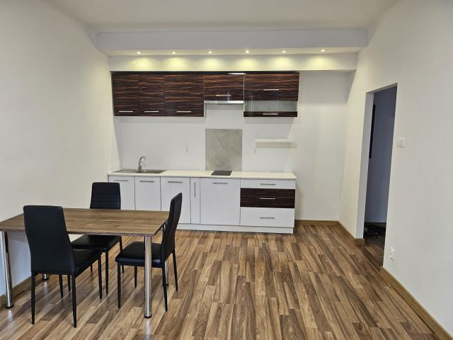 Mieszkanie 2-pokojowe Warszawa Bielany, ul. Skalbmierska. Zdjęcie 1