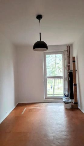 Mieszkanie 3-pokojowe Warszawa Włochy, al. Dwudziestolatków. Zdjęcie 4