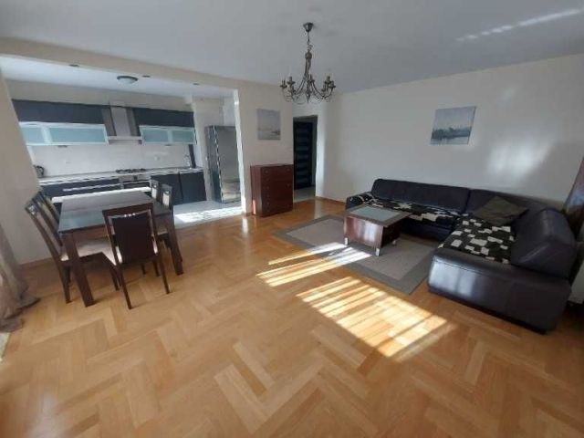 Mieszkanie 3-pokojowe Kielce Podkarczówka, ul. Podklasztorna. Zdjęcie 1