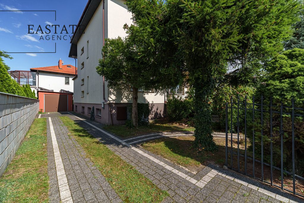 dom wolnostojący, 5 pokoi Kozienice, ul. Rodzinna. Zdjęcie 3