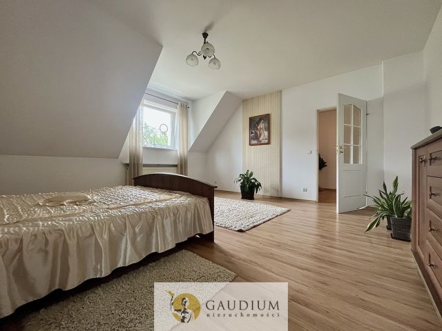 dom wolnostojący, 7 pokoi Bytonia, os. Zielone. Zdjęcie 9