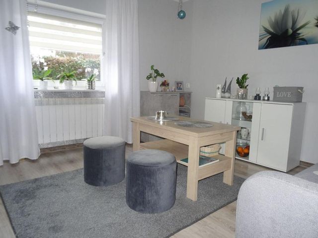 dom wolnostojący, 3 pokoje Trzebnica. Zdjęcie 1