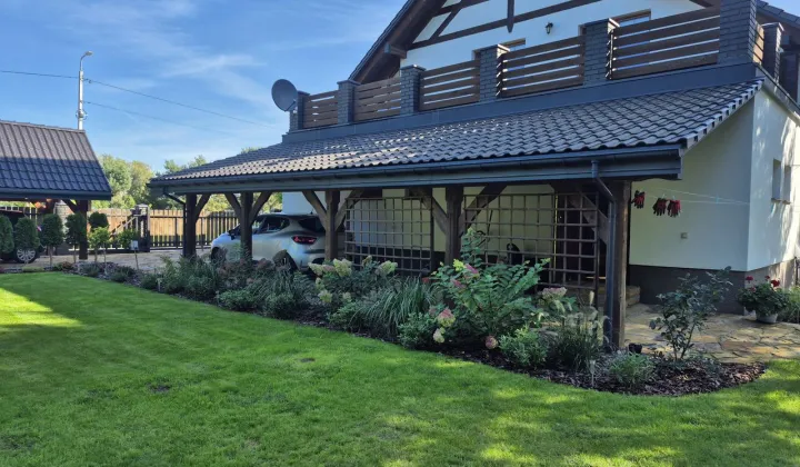 dom wolnostojący, 6 pokoi Rozalin