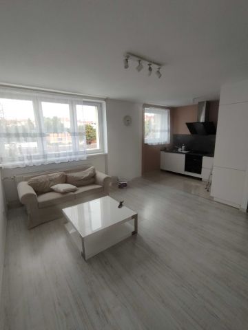 Mieszkanie 3-pokojowe Zgorzelec, ul. Stefana Okrzei. Zdjęcie 1