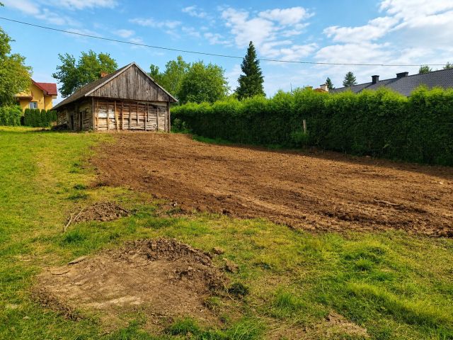 dom wolnostojący, 3 pokoje Strachocina. Zdjęcie 2