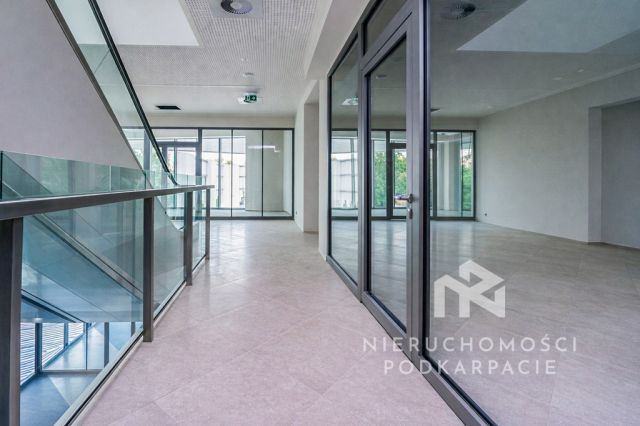 Lokal Rzeszów Śródmieście, ul. Fryderyka Szopena. Zdjęcie 8