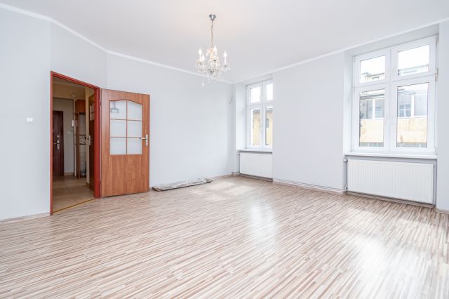 Mieszkanie 3-pokojowe Kalisz, ul. Warszawska. Zdjęcie 2