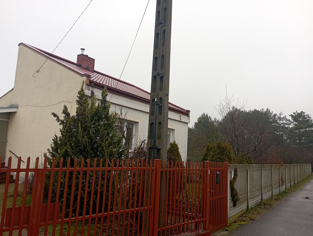 dom wolnostojący, 1 pokój Ostrowiec Świętokrzyski, ul. Jarzębinowa. Zdjęcie 2