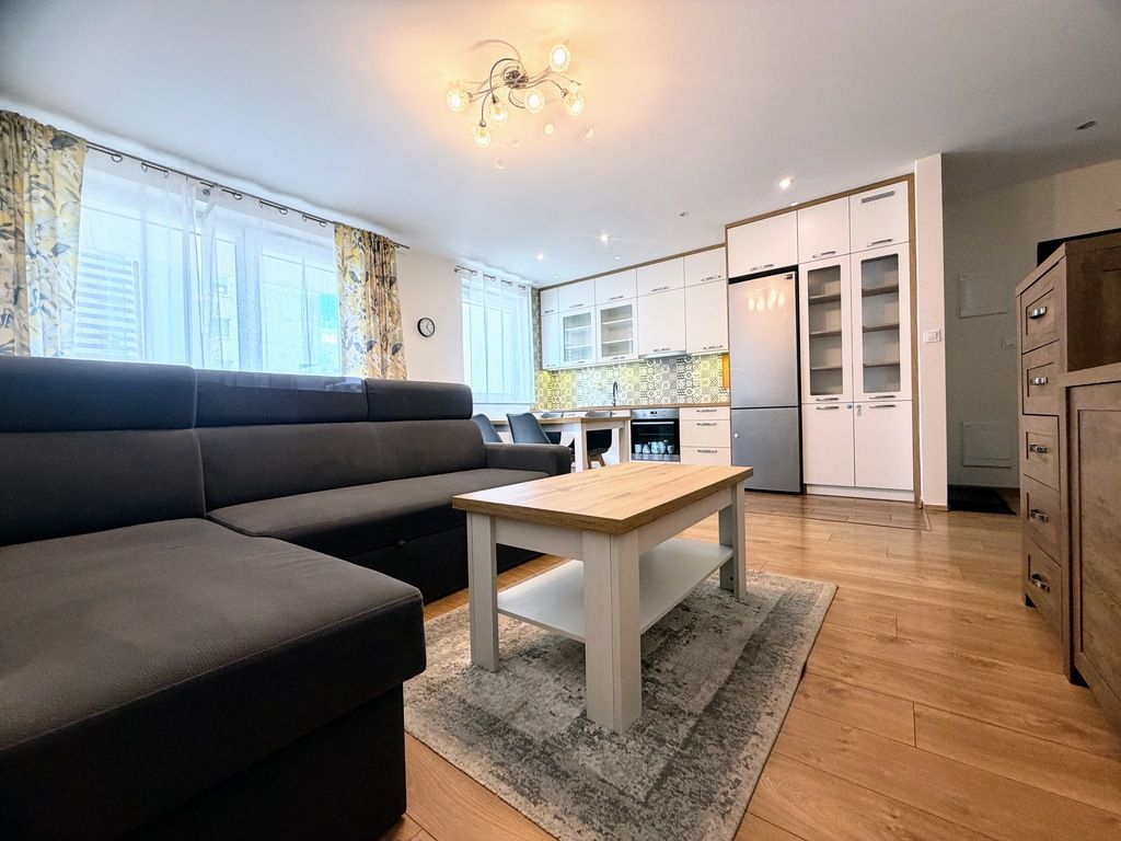 Mieszkanie 3-pokojowe Rzeszów, ul. Dynowska. Zdjęcie 1