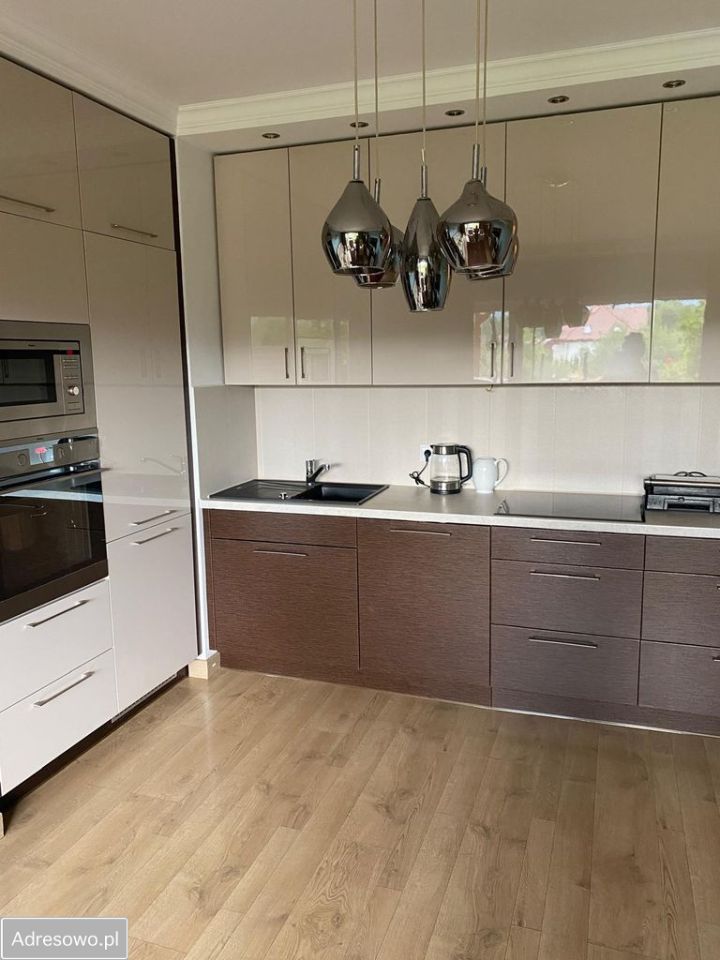 Mieszkanie 4-pokojowe Bielawa. Zdjęcie 2