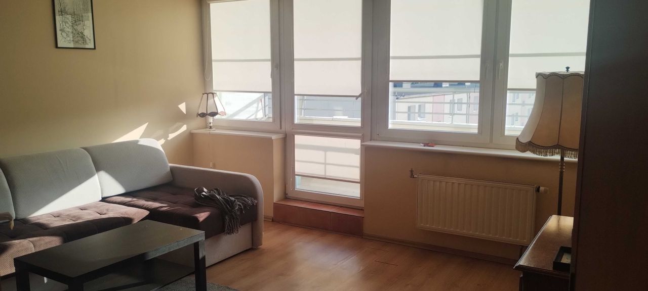 Mieszkanie 2-pokojowe Gdynia Chylonia, ul. Wawrzyniaka. Zdjęcie 2