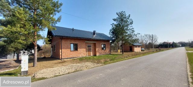 dom wolnostojący, 3 pokoje Łysaków. Zdjęcie 1