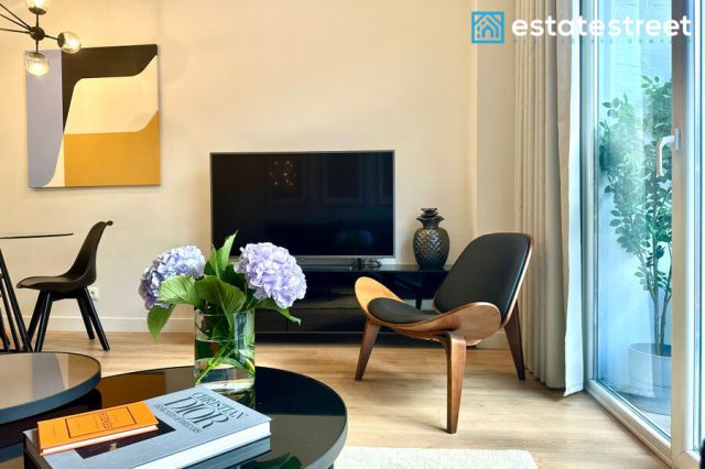 Mieszkanie 2-pokojowe Warszawa, ul. Bracka. Zdjęcie 2