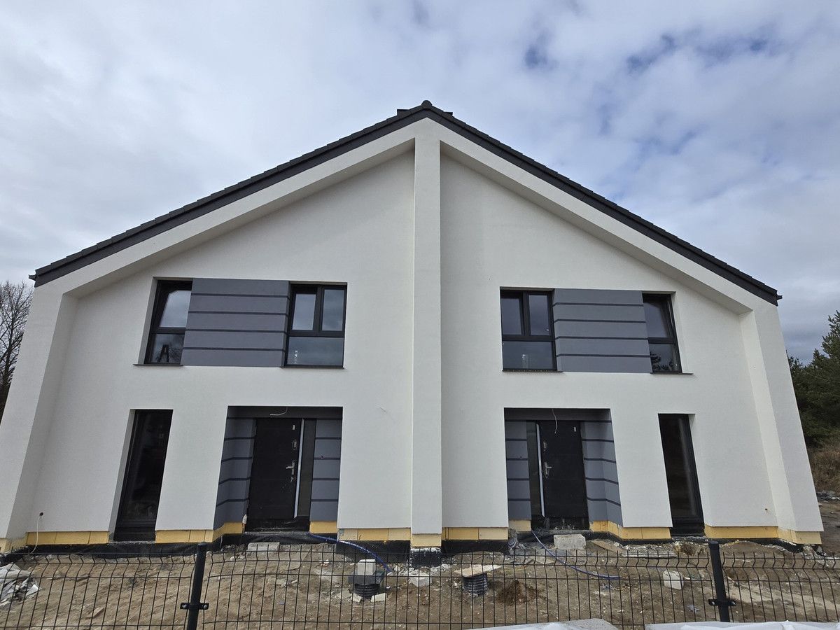 bliźniak, 6 pokoi Koleczkowo. Zdjęcie 1