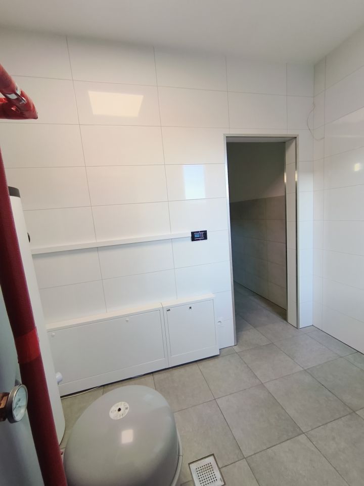 dom wolnostojący, 4 pokoje Stramnica. Zdjęcie 4
