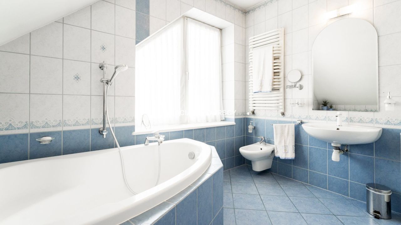 dom wolnostojący, 12 pokoi Wieliczka, ul. Jana Kochanowskiego. Zdjęcie 25