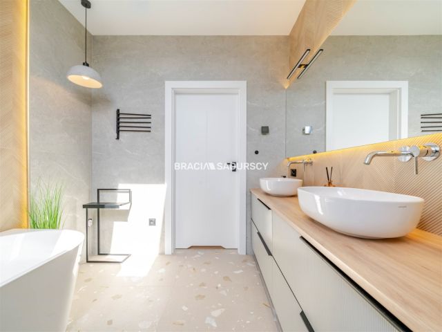 dom wolnostojący, 6 pokoi Młodziejowice. Zdjęcie 16