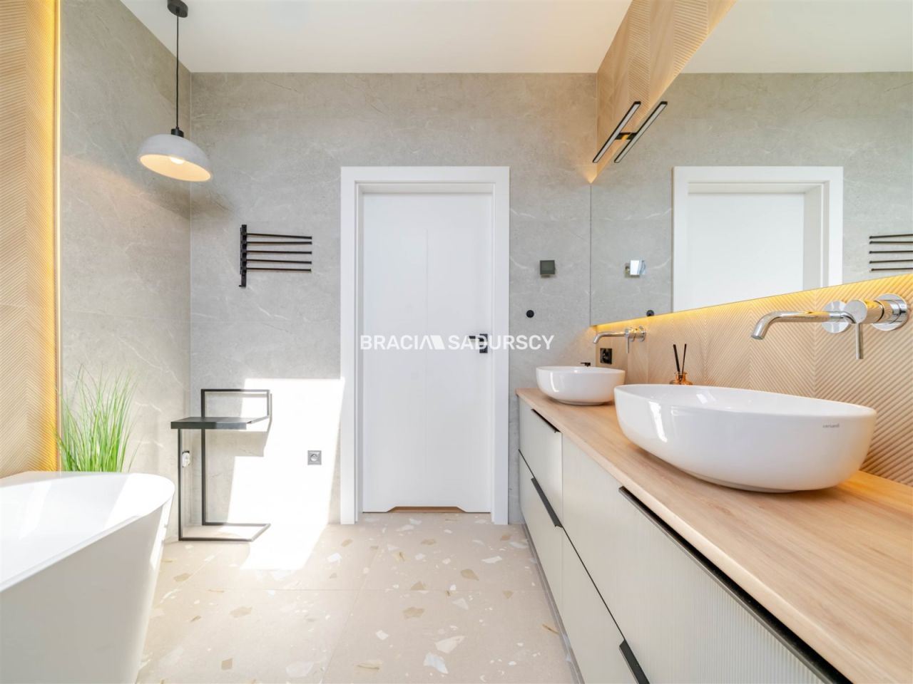 dom wolnostojący, 6 pokoi Młodziejowice. Zdjęcie 16