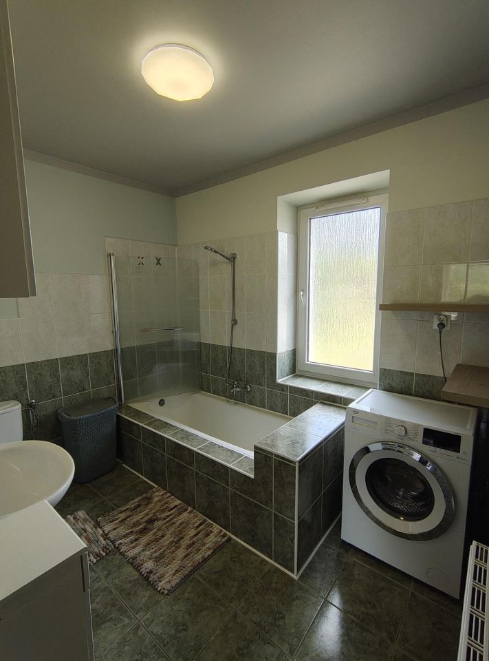 dom wolnostojący, 5 pokoi Świdnik Mały. Zdjęcie 10