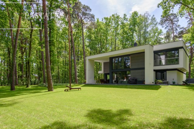 dom wolnostojący, 5 pokoi Sękocin-Las. Zdjęcie 1