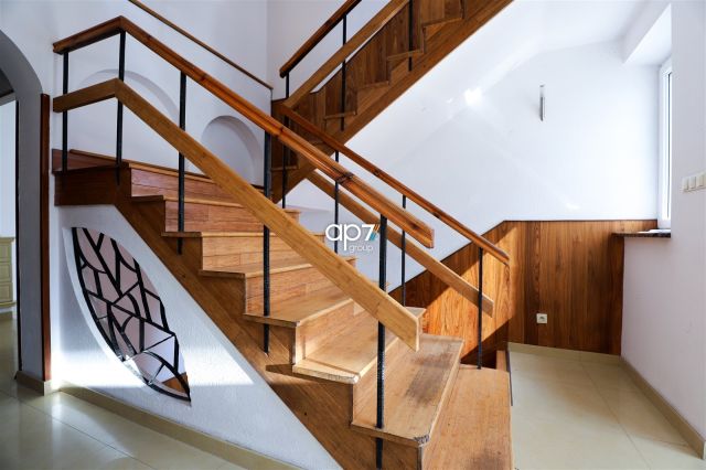 dom szeregowy, 9 pokoi Kraków Prądnik Biały, ul. Nad Sudołem. Zdjęcie 2