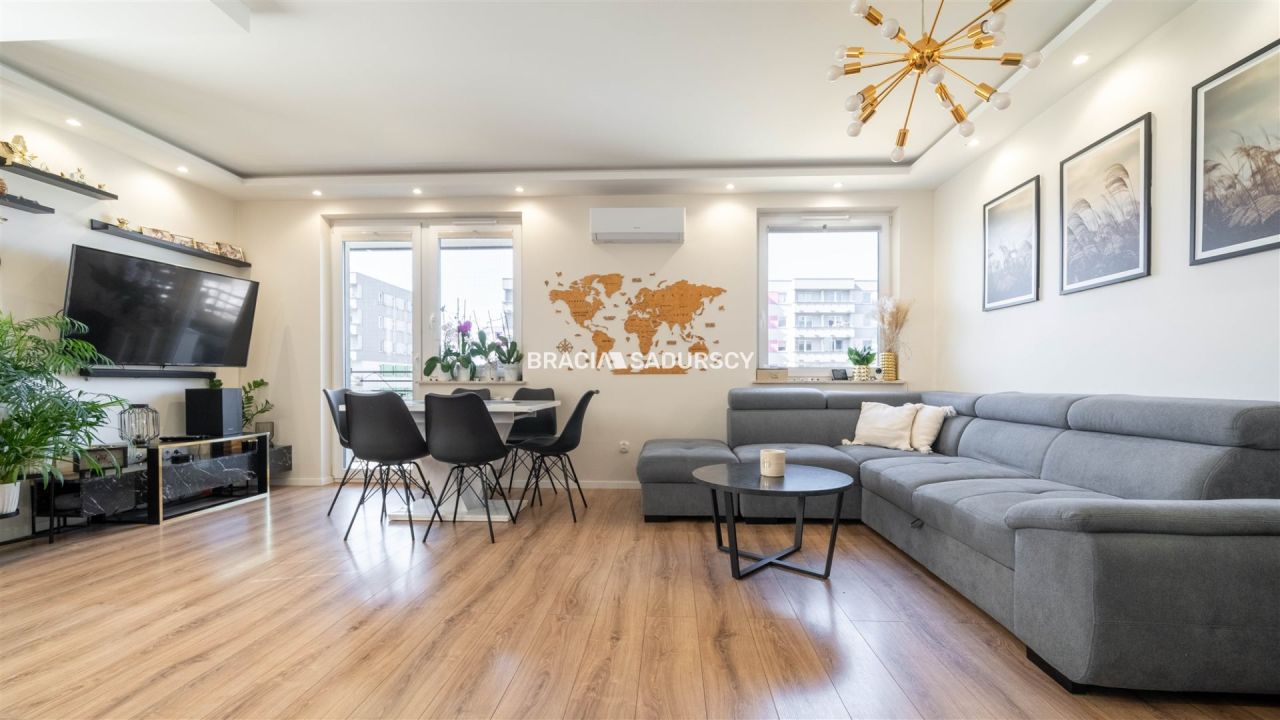 Mieszkanie 3-pokojowe Kraków Mistrzejowice, os. Piastów. Zdjęcie 2