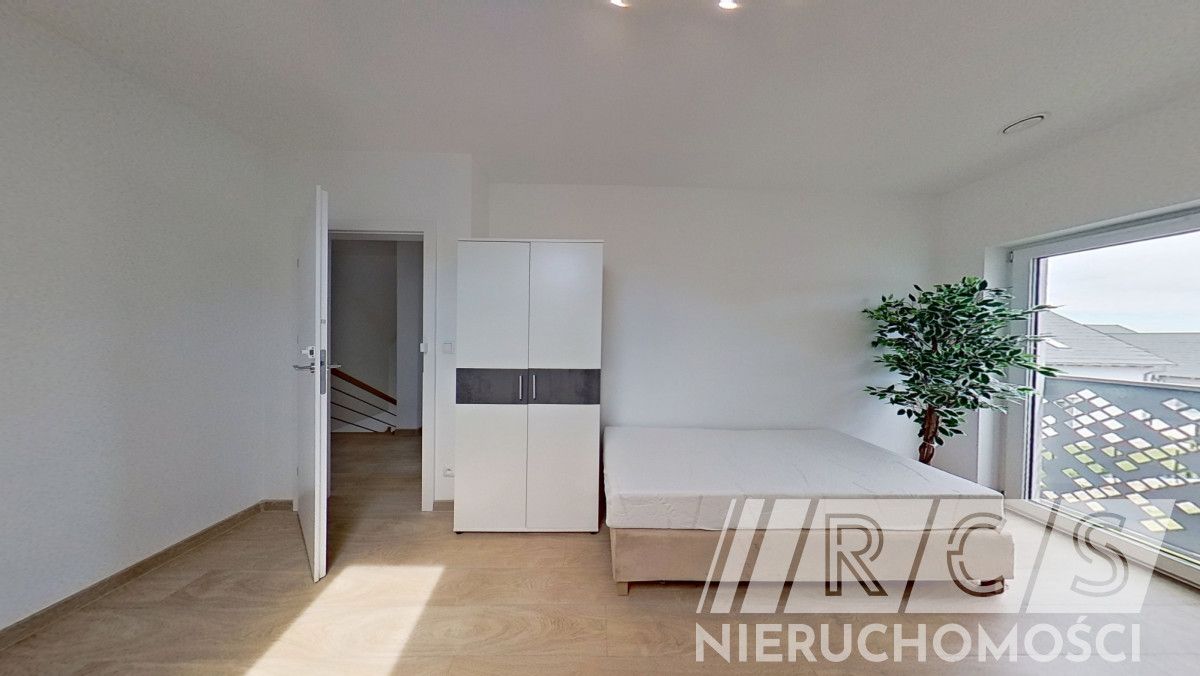 bliźniak, 6 pokoi Gądów. Zdjęcie 7