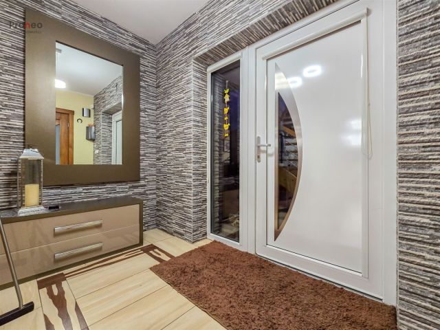 dom wolnostojący, 5 pokoi Chylin. Zdjęcie 12