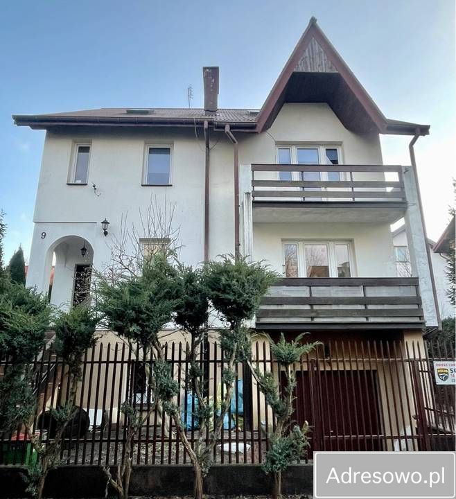dom wolnostojący, 9 pokoi Warszawa Stara Miłosna, ul. Cyprysowa