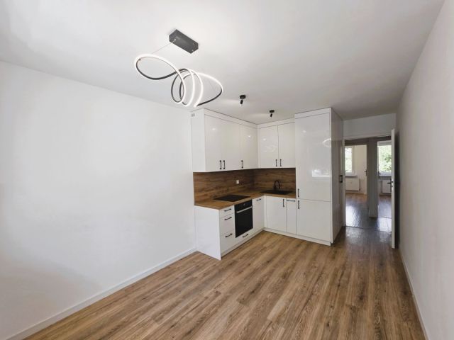 Mieszkanie 3-pokojowe Wałbrzych Podzamcze. Zdjęcie 2