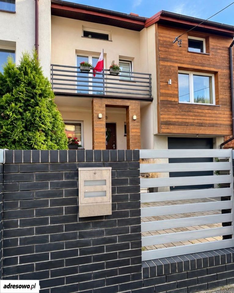 dom szeregowy, 6 pokoi Tomaszów Mazowiecki, ul. Poziomkowa. Zdjęcie 2