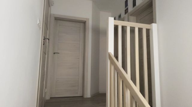 dom szeregowy, 4 pokoje Dąbrowa, ul. Admirała Andrzeja Karwety. Zdjęcie 6