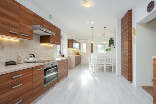 dom wolnostojący, 5 pokoi Krzywiec. Zdjęcie 8