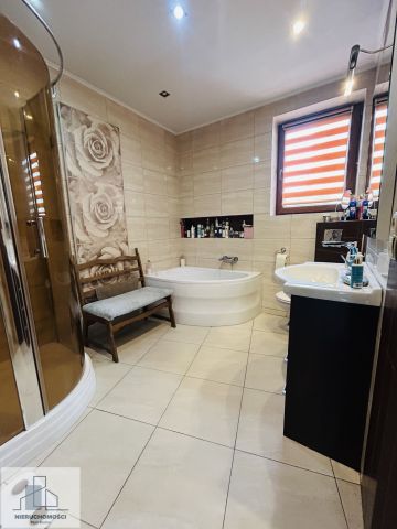 dom szeregowy, 11 pokoi Nikutowo. Zdjęcie 12