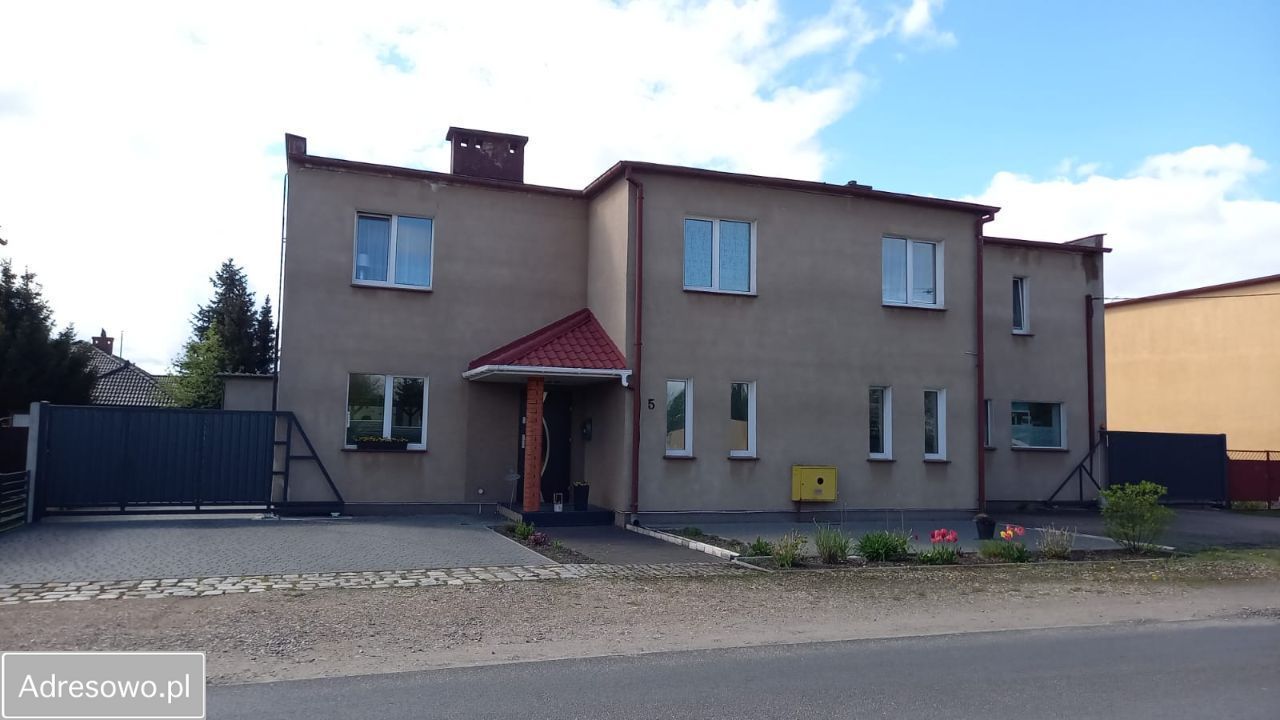 bliźniak, 8 pokoi Złotów. Zdjęcie 9