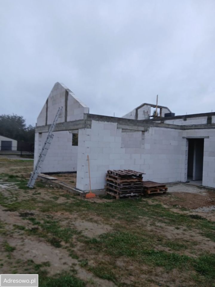 dom wolnostojący, 4 pokoje Płoskie. Zdjęcie 4