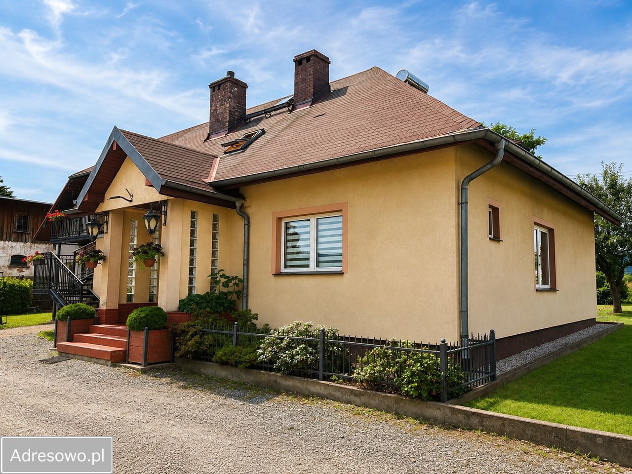 dom wolnostojący, 9 pokoi Kostrzyca, ul. Jeleniogórska. Zdjęcie 2