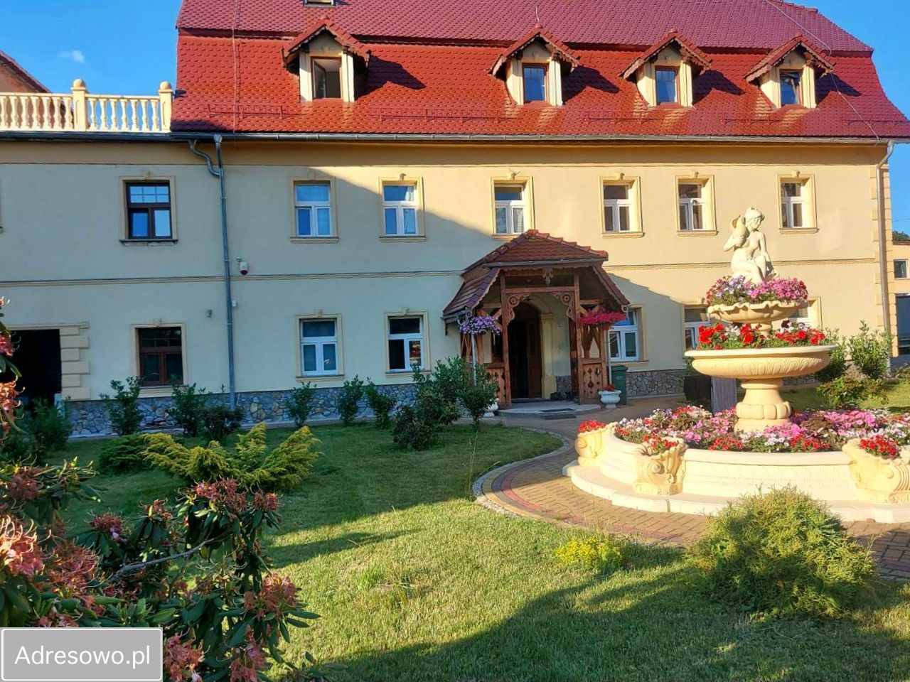 dom wolnostojący, 5 pokoi Jałowiec. Zdjęcie 2