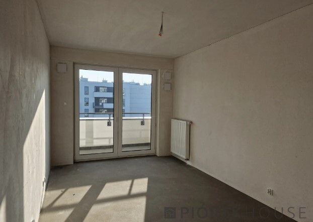 Mieszkanie 4-pokojowe Warszawa Włochy, ul. Łopuszańska. Zdjęcie 1