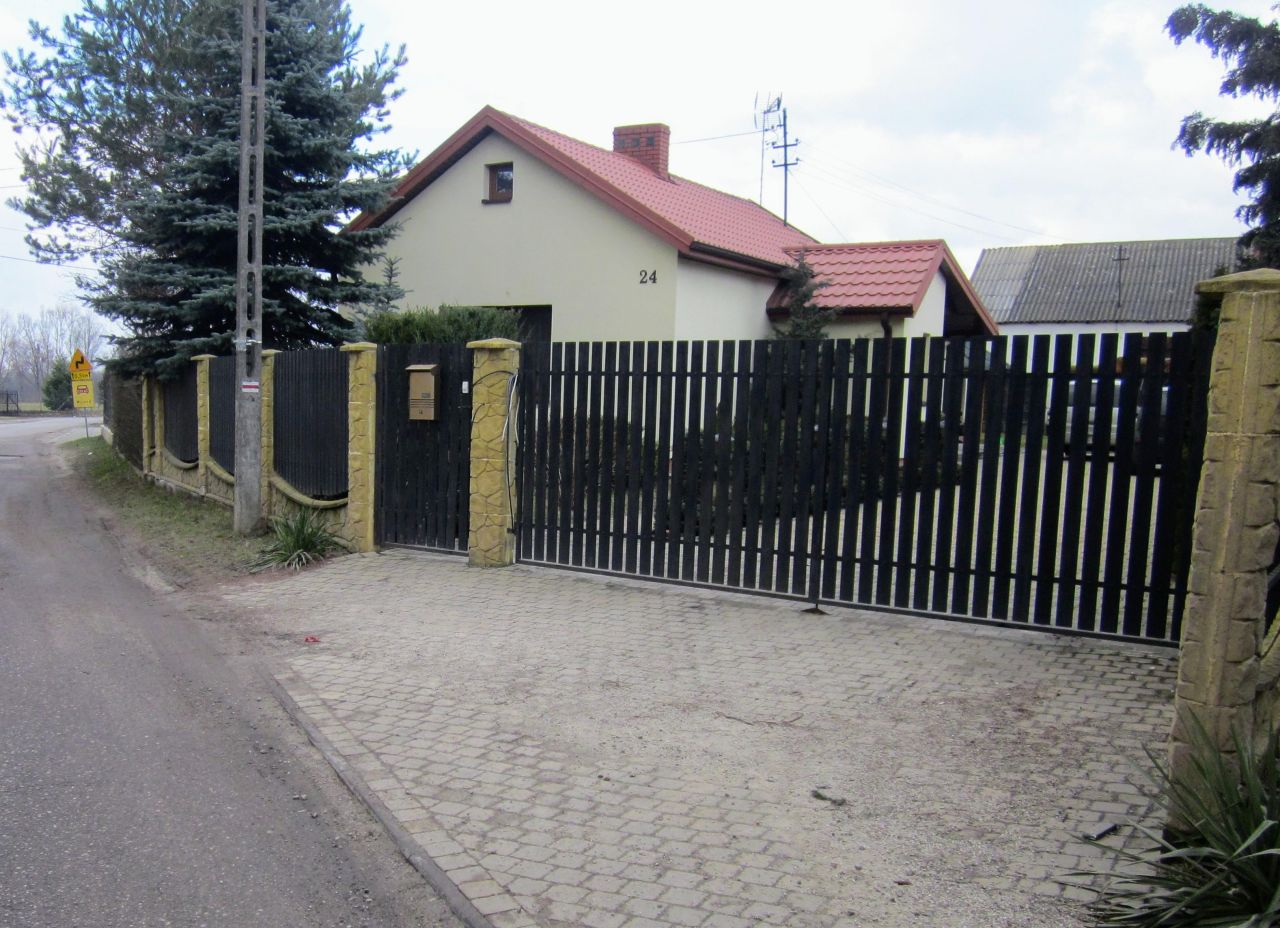 dom wolnostojący, 2 pokoje Brochów