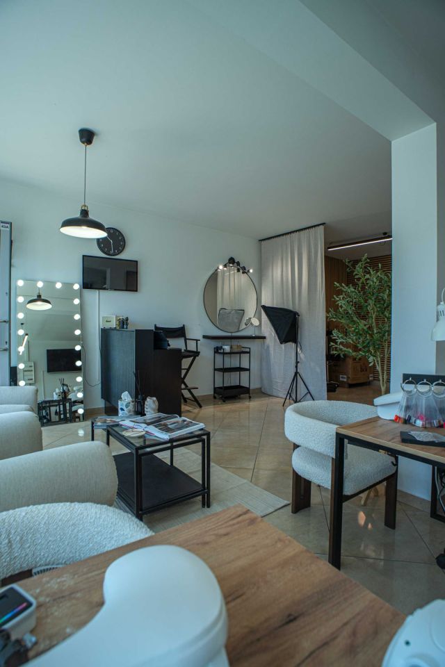 Lokal Warszawa Śródmieście, al. Jana Pawła II. Zdjęcie 6