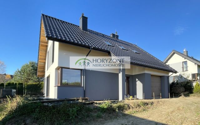 dom wolnostojący, 5 pokoi Chwaszczyno. Zdjęcie 1