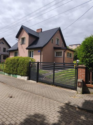 dom wolnostojący, 6 pokoi Chmielno, ul. Kuby. Zdjęcie 1