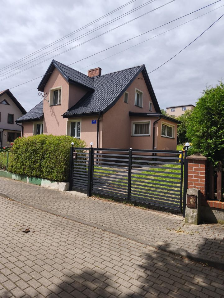 dom wolnostojący, 6 pokoi Chmielno, ul. Kuby. Zdjęcie 1