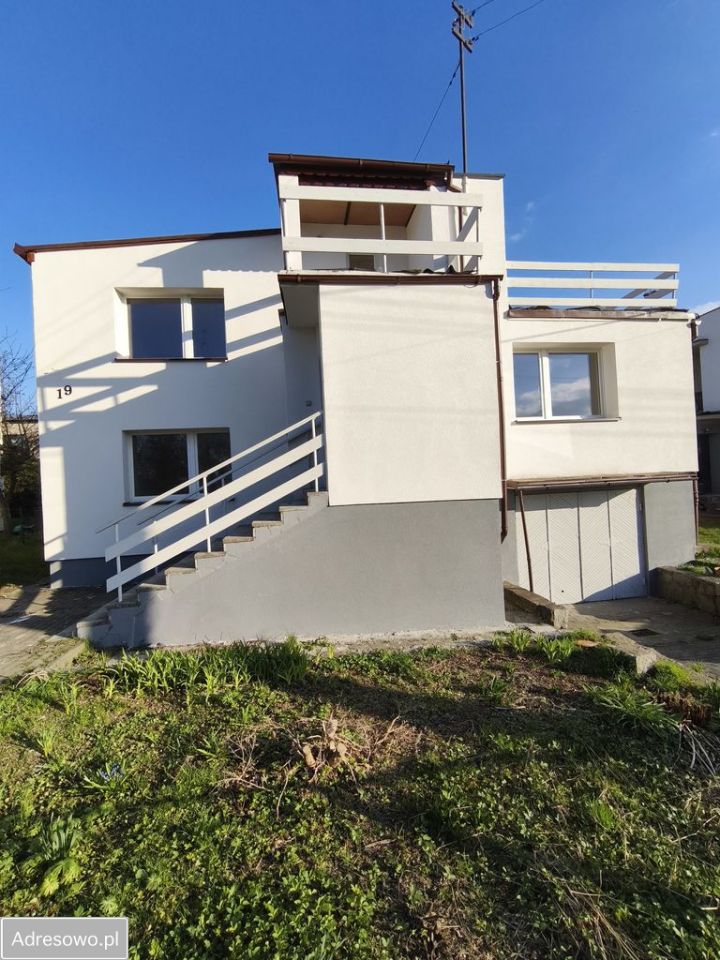 dom wolnostojący, 5 pokoi Prudnik, ul. Zwycięstwa. Zdjęcie 1