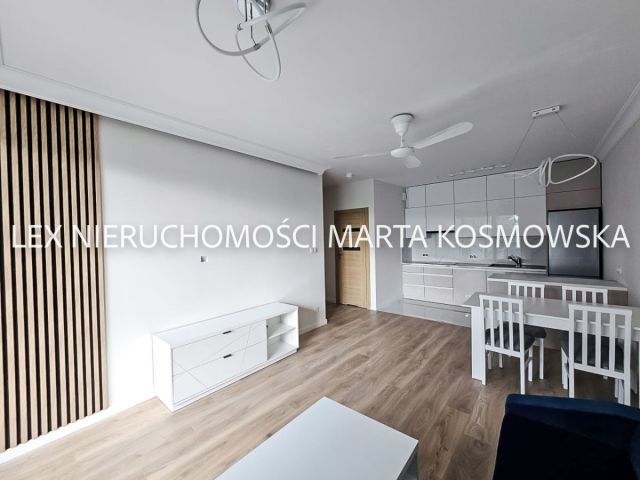 Mieszkanie 3-pokojowe Warszawa Włochy, al. Krakowska. Zdjęcie 4