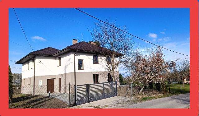dom wolnostojący, 7 pokoi Bielsko-Biała Stare Bielsko, ul. Komandorska. Zdjęcie 1